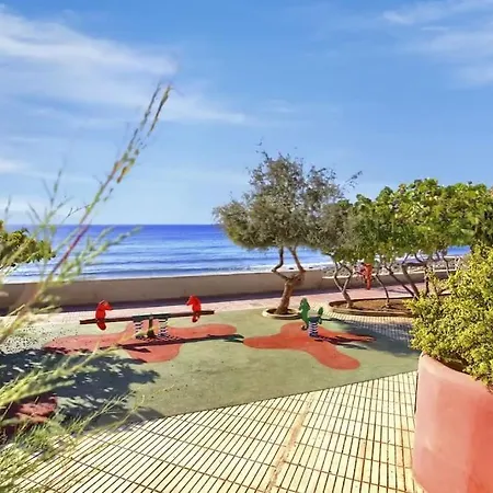 Urban Garden Hideaway パルム・マール