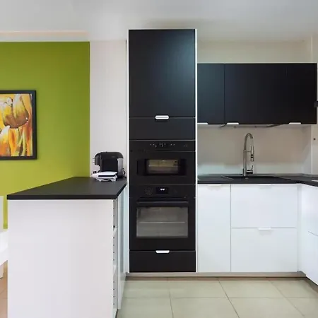 Urban Garden Hideaway パルム・マール